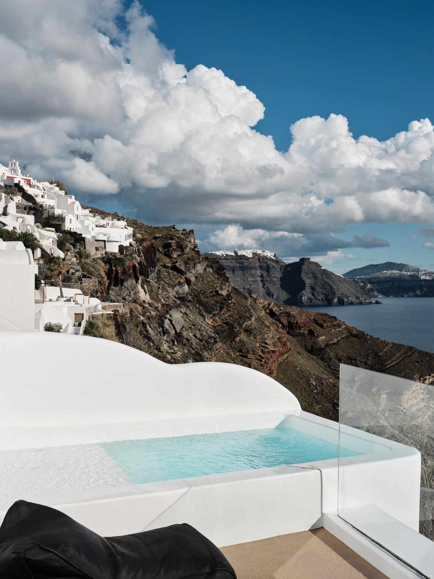 Olvos Luxury Suites Oia  Exterior photo